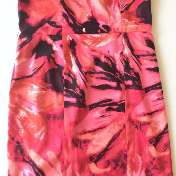 EUC✨ Sleeveless sheath print | round split neck - Picture 5 of 8